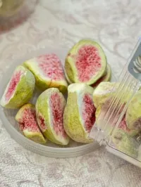 Premium Freeze-Dried Red Figs – Gourmet Natural Crunch – Image 2