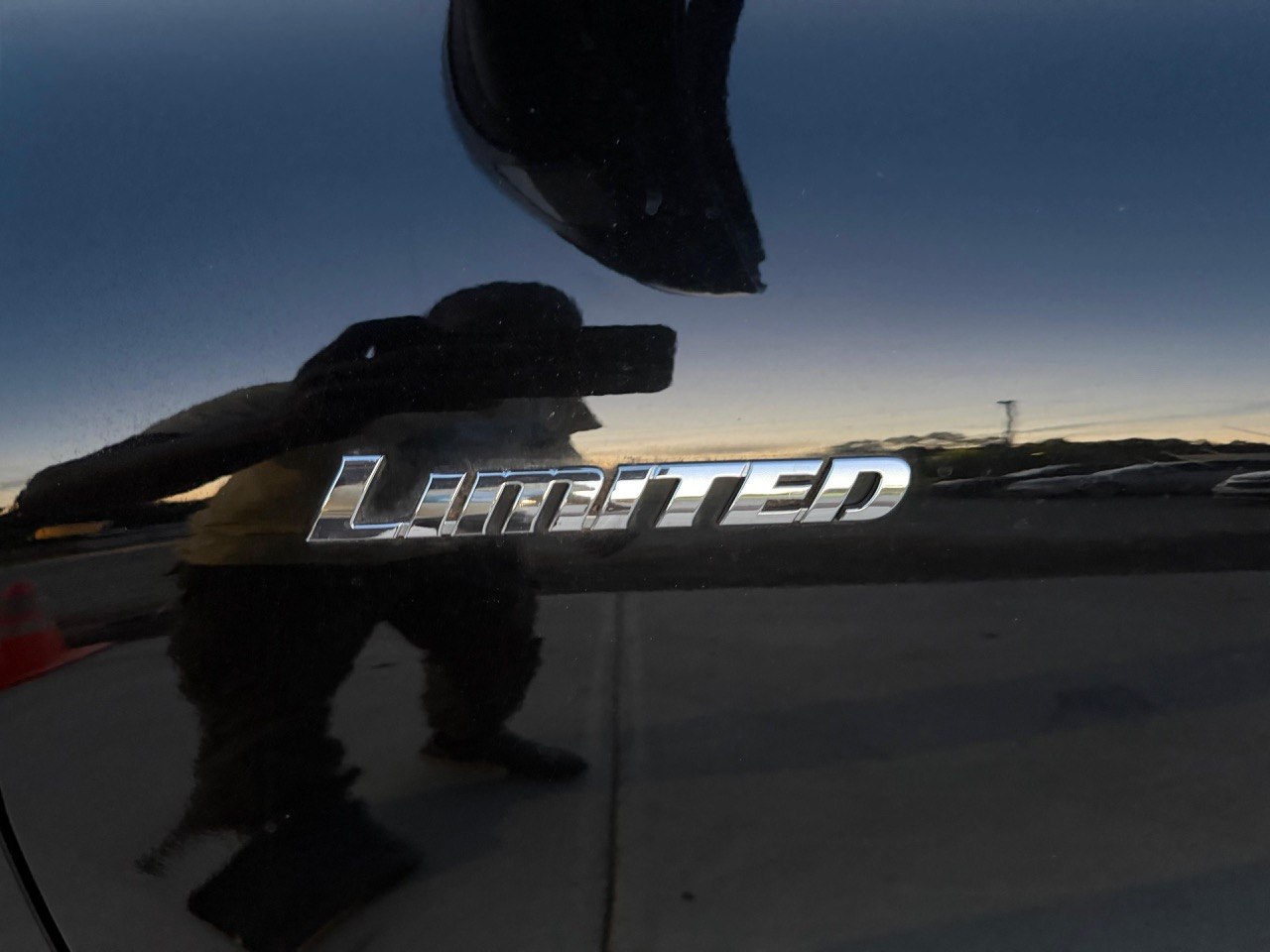 2010 Toyota Highlander Limited fully loaded  – Image 10
