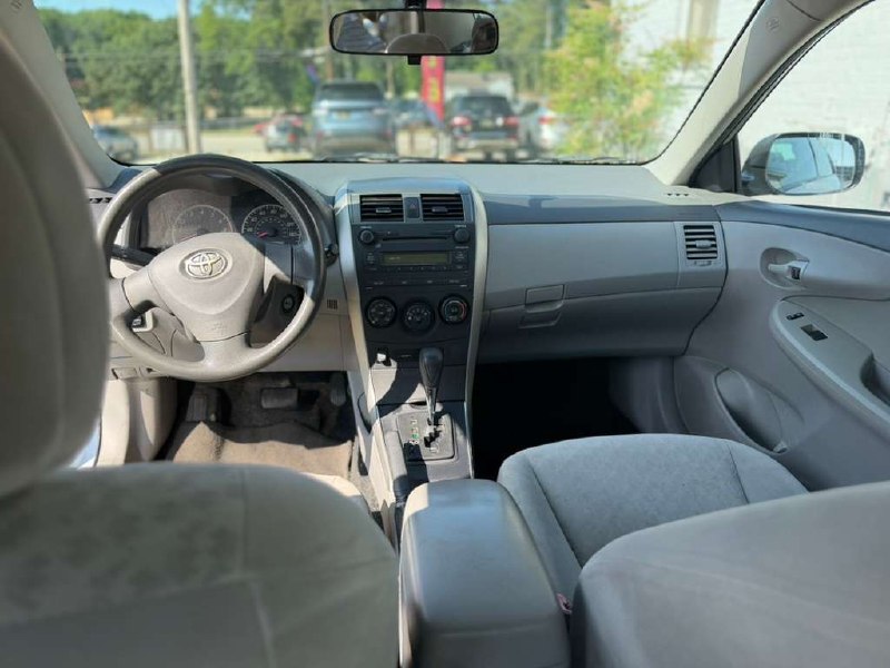 2009 Toyota Corolla S – Image 8