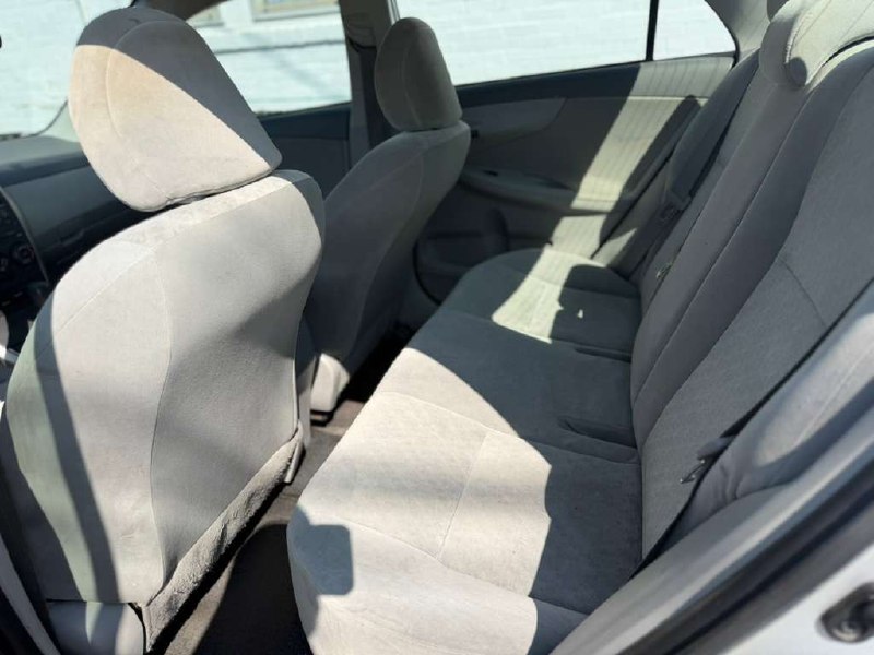 2009 Toyota Corolla S – Image 10