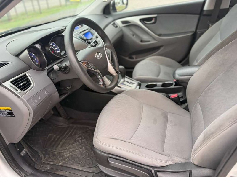 2013 Hyundai Elantra Gls  – Image 10