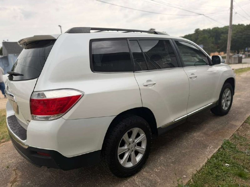 2012 Toyota Highlander sport – Image 4