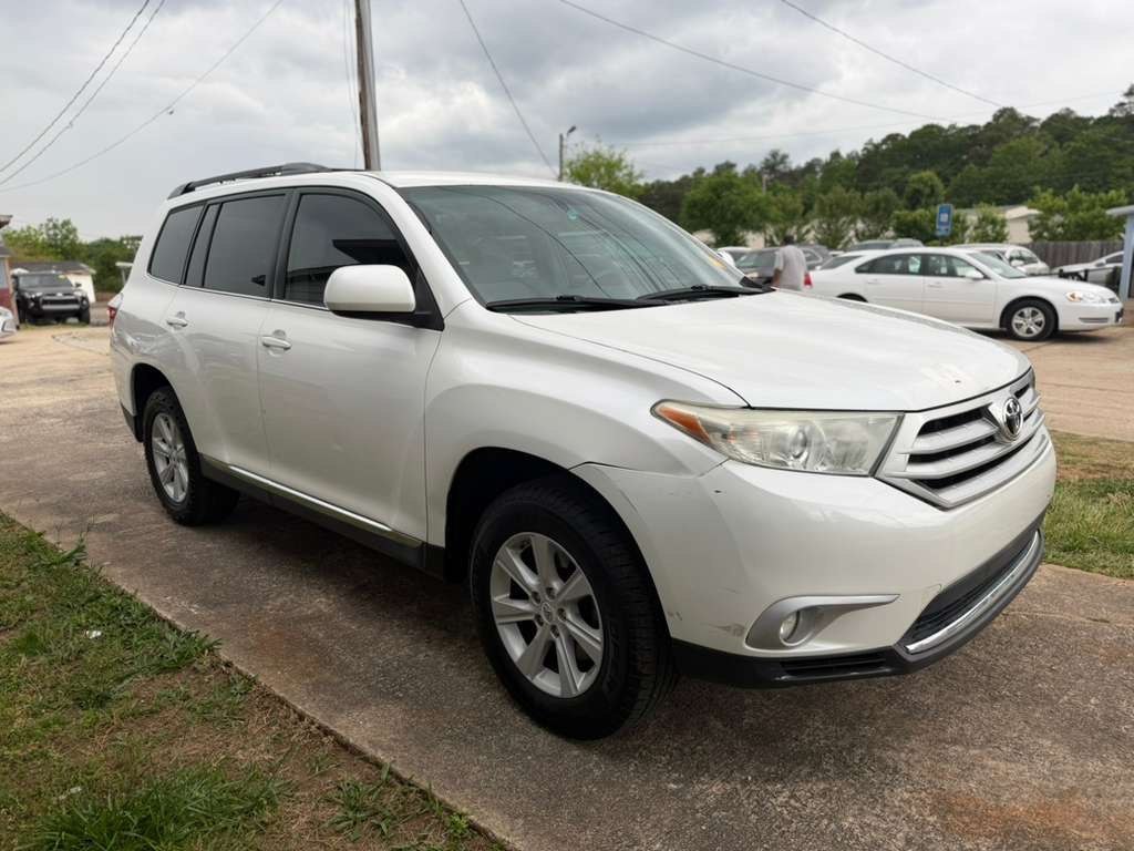 2012 Toyota Highlander sport – Image 1
