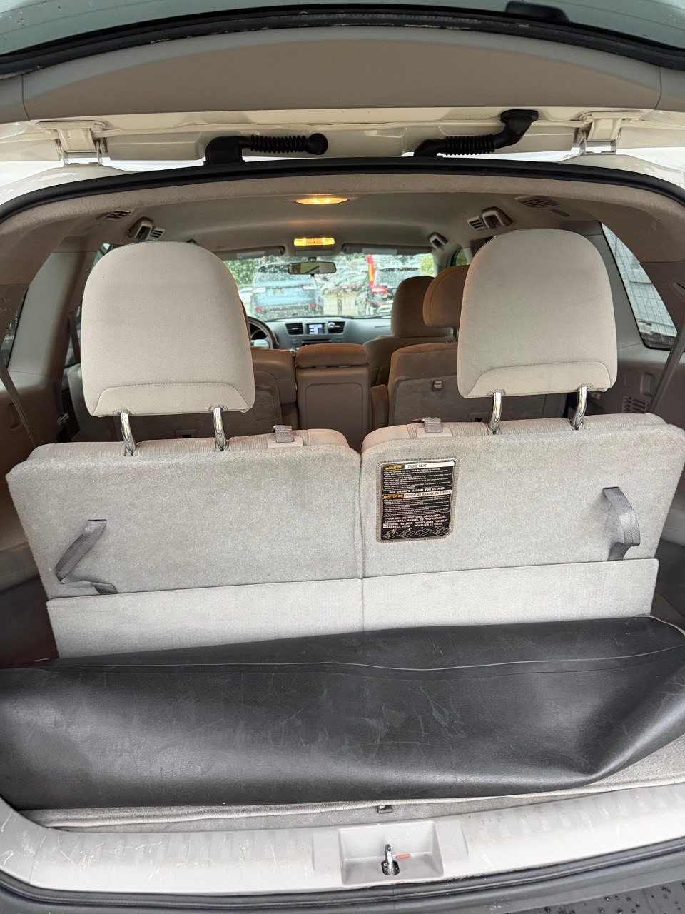 2012 Toyota Highlander sport – Image 11