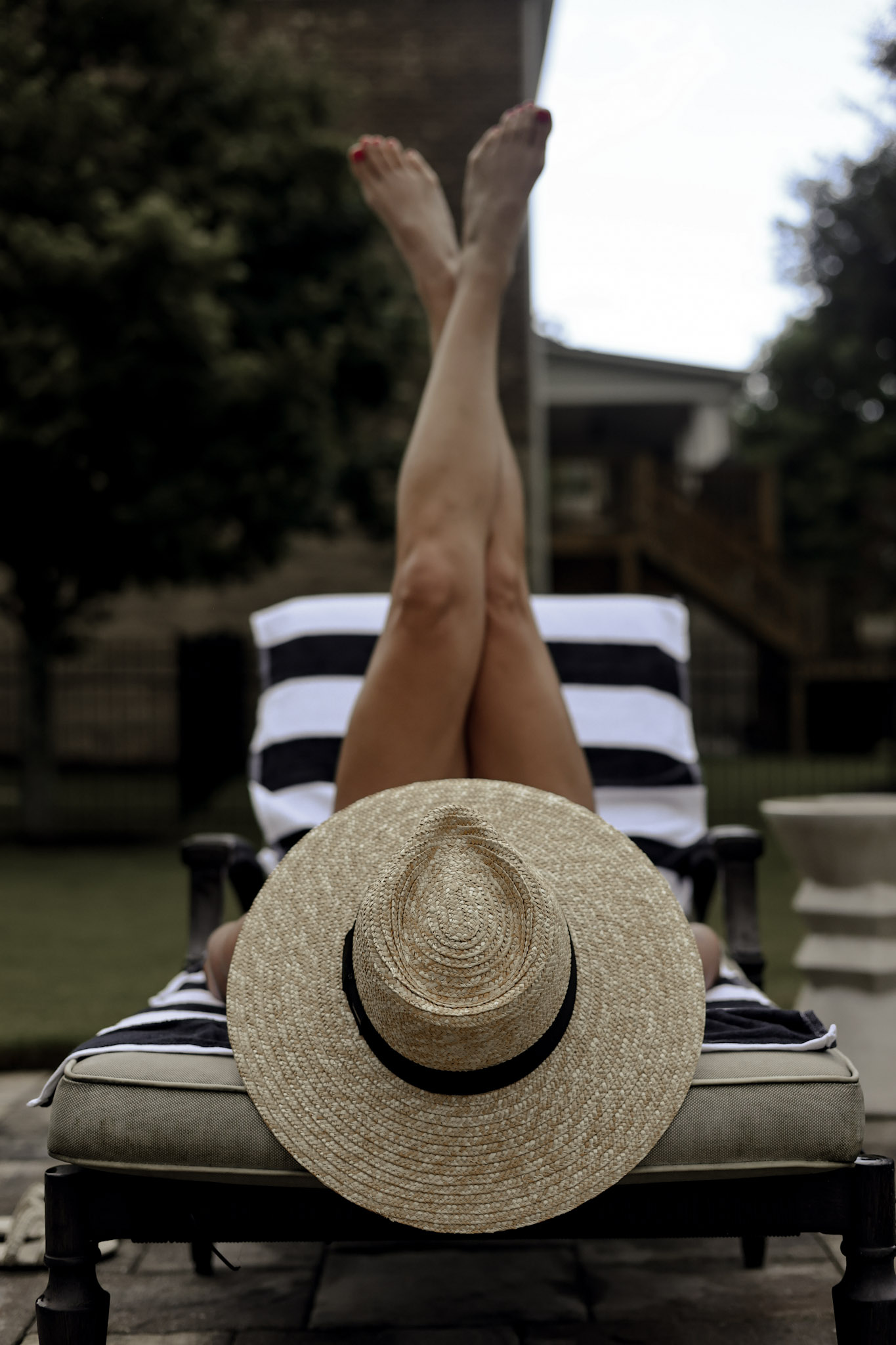 LZR- Half Leg Laser Hair Removal (Series of 8) – Image 1