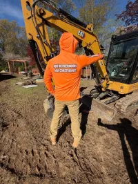 Playera Naranja El Bambis Construction – Imagen 3