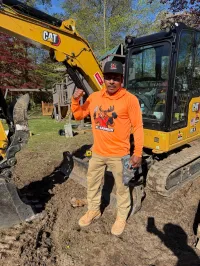Playera Naranja El Bambis Construction – Imagen 2