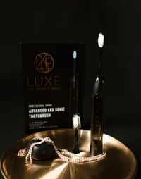 LUXE Advanced LED Whitening Toothbrush™ – Image 1