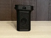 Grizzly AR-15 Vertical Foregrip for Picatinny Rail – Image 5
