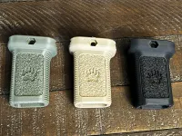 Grizzly AR-15 Vertical Foregrip for Picatinny Rail – Image 11
