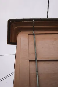 Seamless Gutters & Downspouts – Image 1