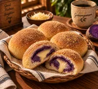 Ube Cheese Pandesal – Image 1