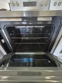 Whirlpool YWFES5030RZ0 30” Electric Range with Air Fry & Convection – Image 3