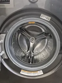 LG WM6500HBA 5.8 Cu.Ft Front Load Washer – Black Steel – Image 4