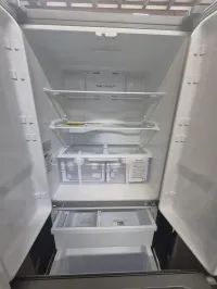 Samsung RF18A5101SR 17.5 cu. ft. counter-depth French door refrigerator – Image 3