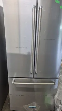 KRFF300ESS07 KitchenAid 30-inch French door refrigerator (about 19.7 cu. ft.) with interior water dispenser – Image 1
