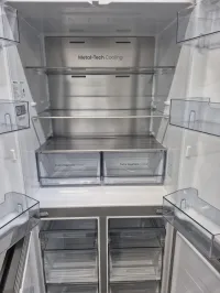 Hisense RQ17A4CSD 17 cu. ft. counter-depth 4-door (quad-door) refrigerator. – Image 3