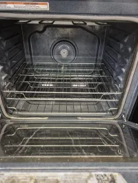 YWER8880BB0 Maytag 30-inch freestanding electric range (oven + cooktop). – Image 3
