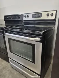 Frigidaire CFEF3014LSA 30” Electric Stove – Glass Top Self-Clean Stainless Steel – Image 2