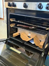 Frigidaire FCRG3052BSG 30-Inch Gas Range – 5 Burner Stove with 5.1 Cu.Ft Oven – Image 3