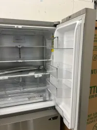 LG LF27D6200S 26.5 Cu.Ft Counter-Depth French Door Fridge – Ice Maker, WiFi, Stainless Steel – Image 3