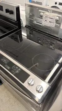 Amana YAES6603SFS6 30” Slide-In Electric Stove – Glass Top, Stainless Steel, 4.8 Cu.Ft Oven  – Image 3
