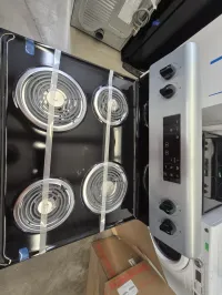 Whirlpool 30" YWFC315S0JS4 Electric Range Stove 4.8 Cu Ft Stainless Steel – Image 2