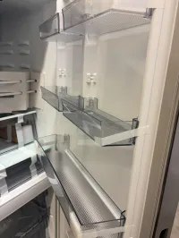 Blomberg BRFB21612SS 16.1 Cu. Ft. Bottom Freezer Refrigerator – Image 3