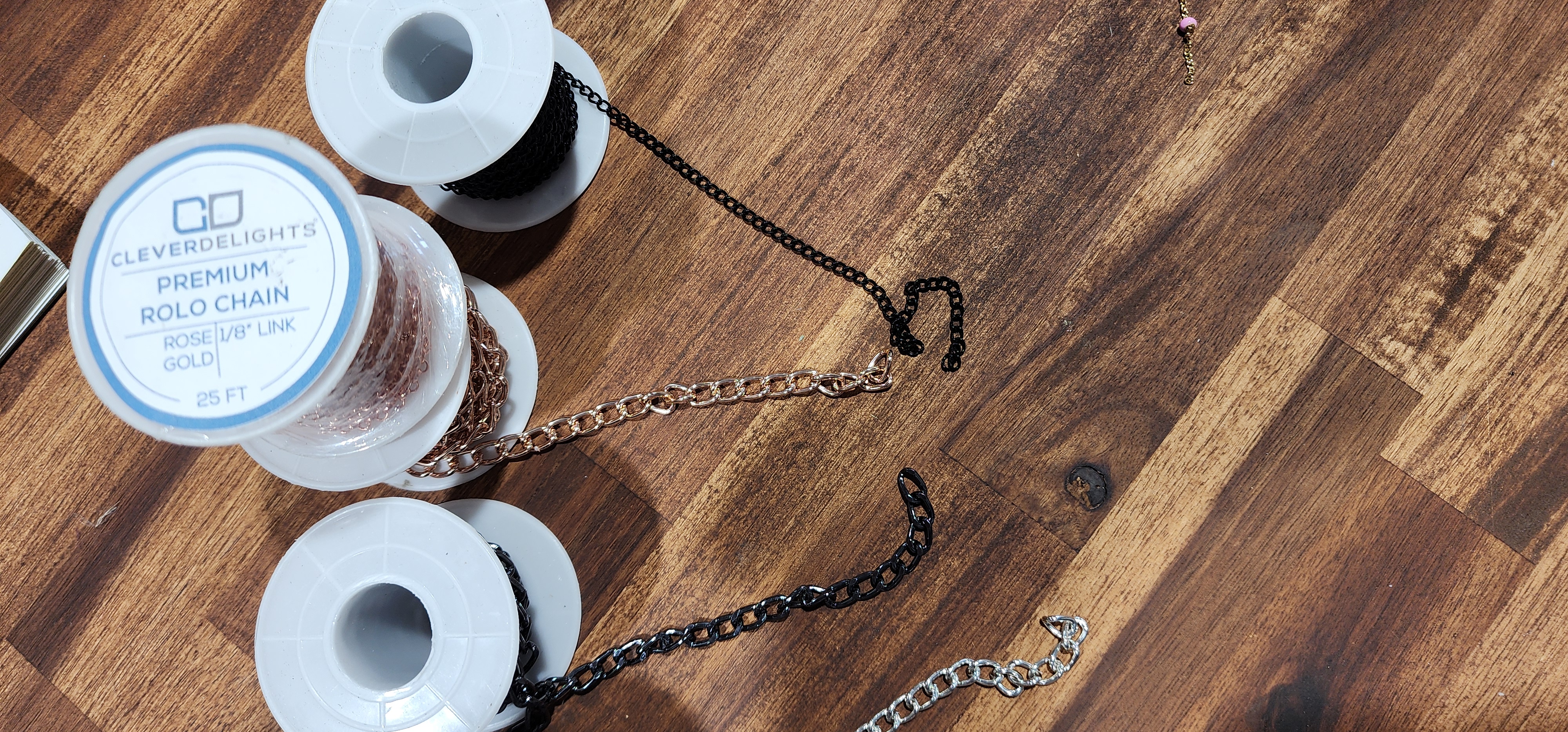Chains – Image 2