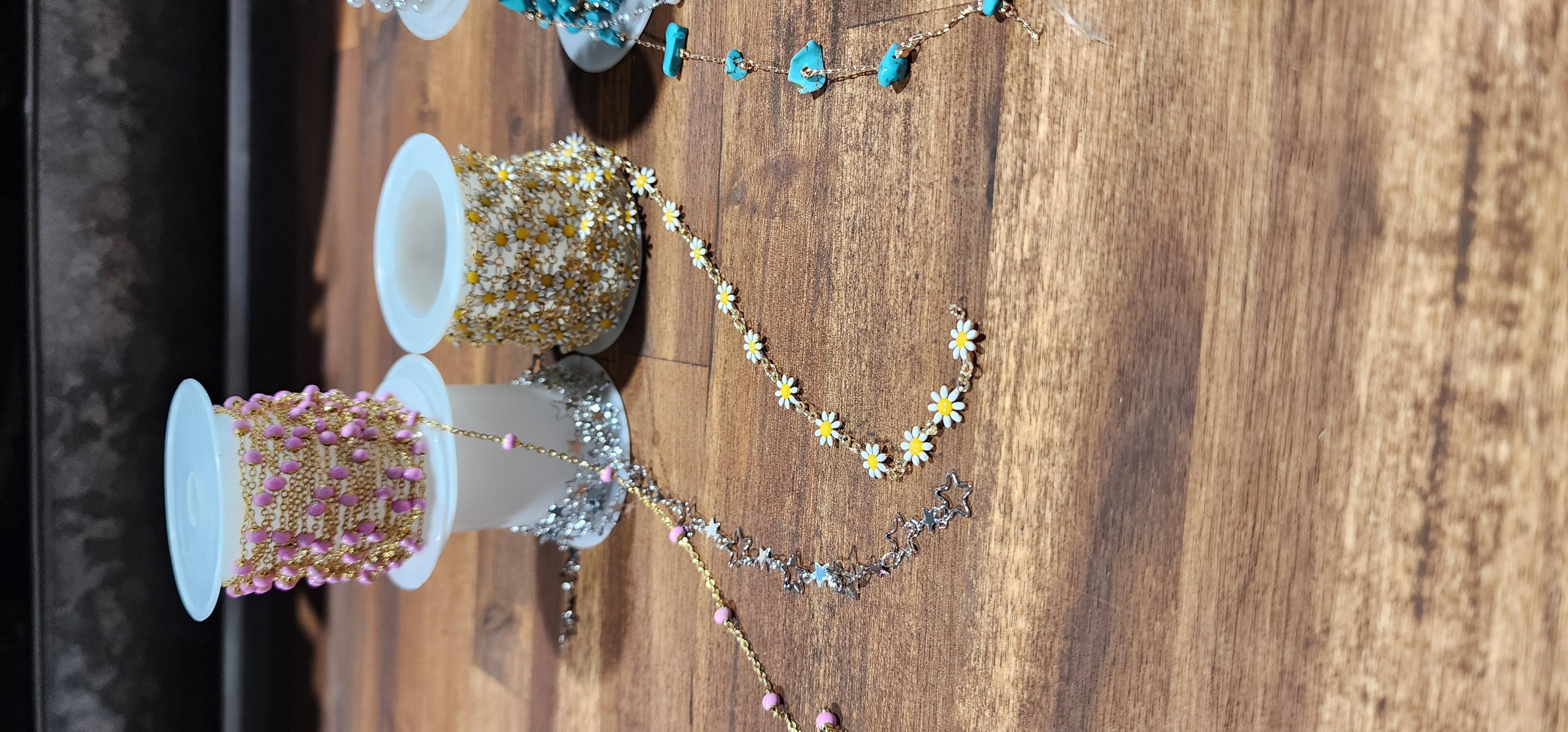Chains – Image 1