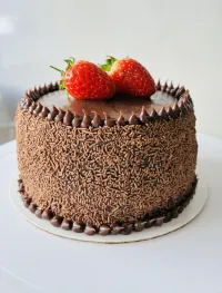 Kit Party  – Traditional cake with Briagadeiros