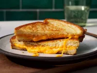 Grilled Cheese Sandwich – Image 1