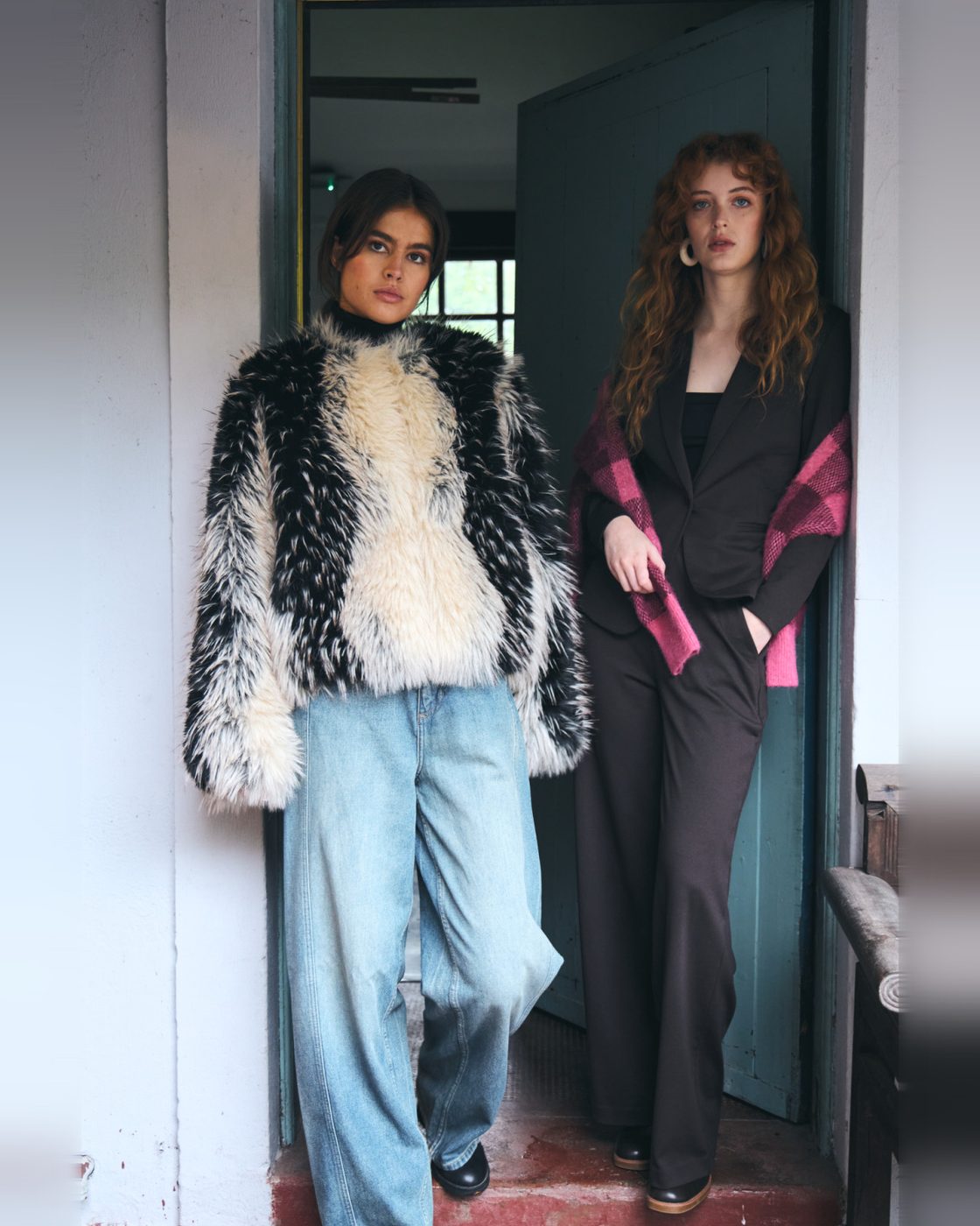 ICHI Fellimitat-Jacke Flaxa in Creme und Schwarz – Image 8
