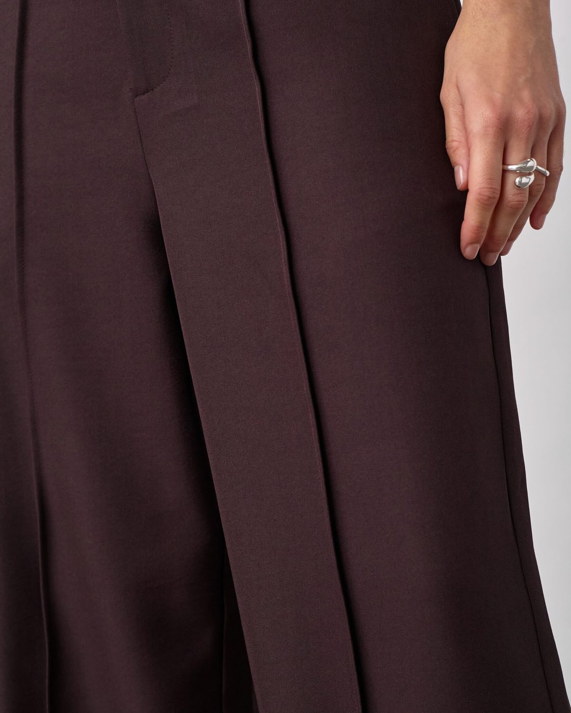 CoCouture Hose Luna Bundfalte weit Bison – Image 6