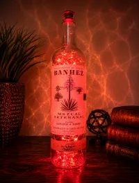 Banhez Liquor Bottle Light – Handcrafted Ambient Bar Décor – Red