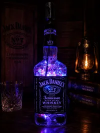 Jack Daniel’s Whiskey Bottle Lamp – Image 1