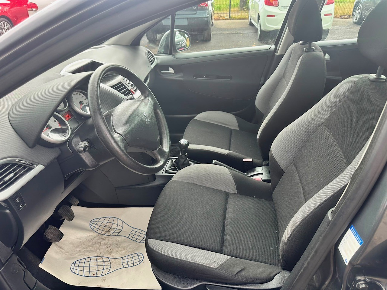 Peugeot 207 SW 1.4 Active – Image 9