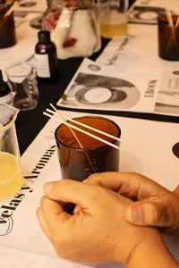 Taller Presencial Velas en Navidad : Tu Primer Paso Hacia Algo Propio – Image 4