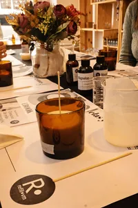 Taller Presencial Velas en Navidad : Tu Primer Paso Hacia Algo Propio – Image 13