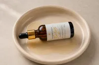 Nurture 50ml macadamia beauty oil. – Image 3