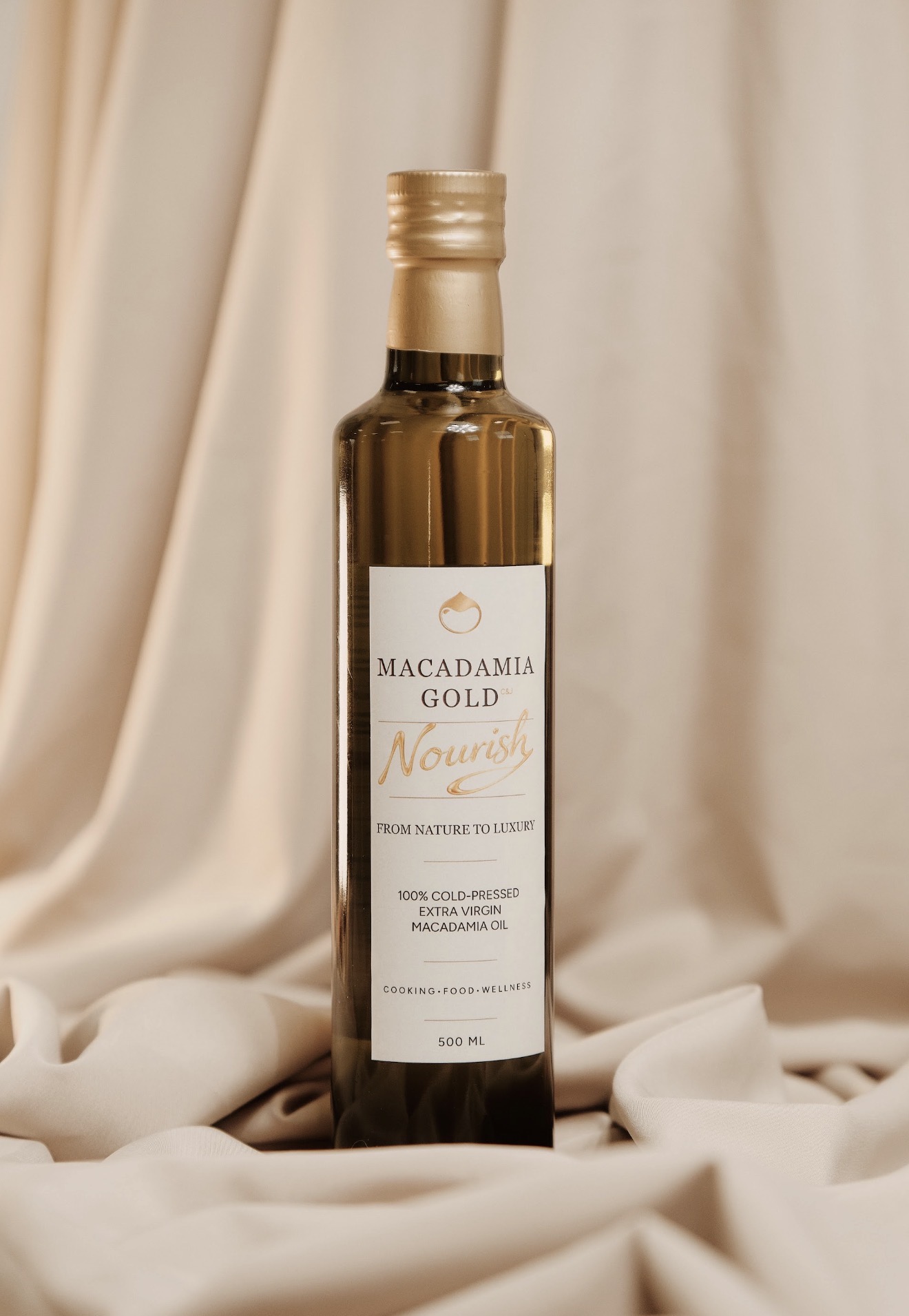 Nourish 500ml cold-pressed macadamia oil. – Image 1