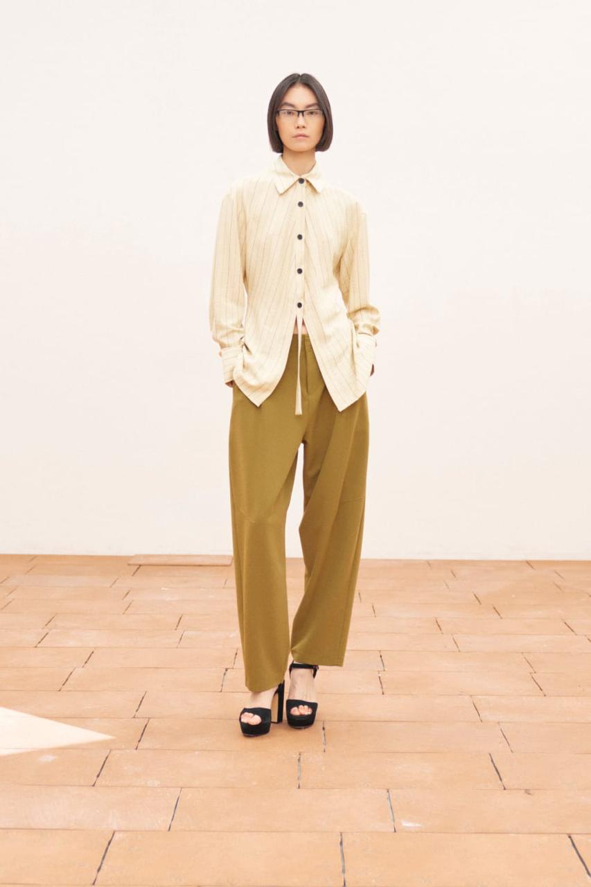 LONG-SLEEVED SHIRT WITH THIN VERTICAL STRIPES – Image 2