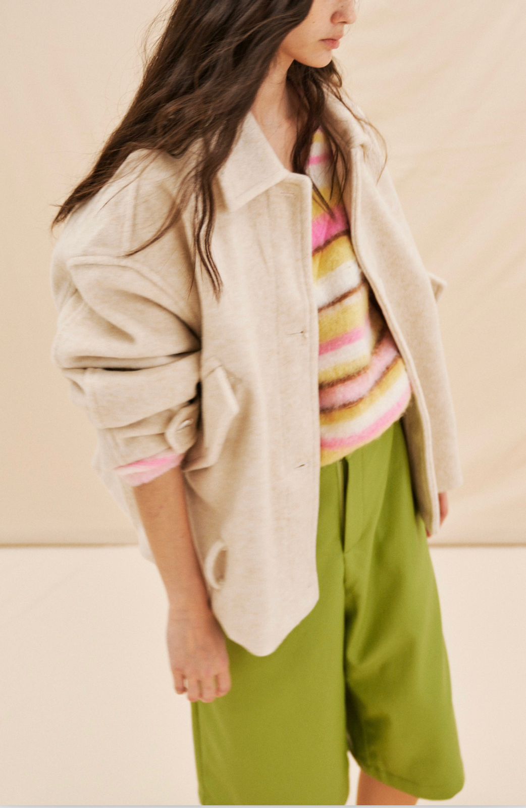SOFT, BELTED JACKET WITH A RELAXED SILHOUETTE AND CLASSIC BUTTON-FRONT DESIGN – Image 4