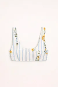 A MATCHING  TOW-PIECE SET WITH SOFT STRIPES AND FLORAL PRINTS – Image 2