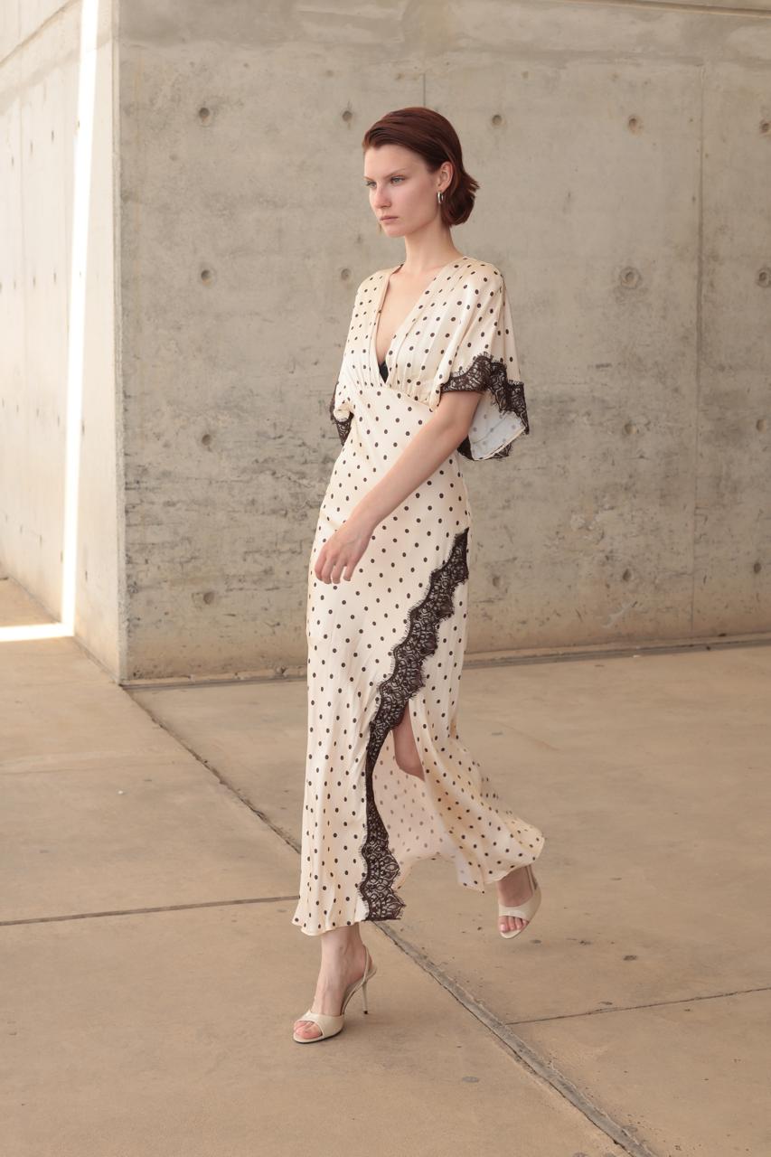 LONG DRESS WITH DOTS AND LACE DETAILING – Image 2