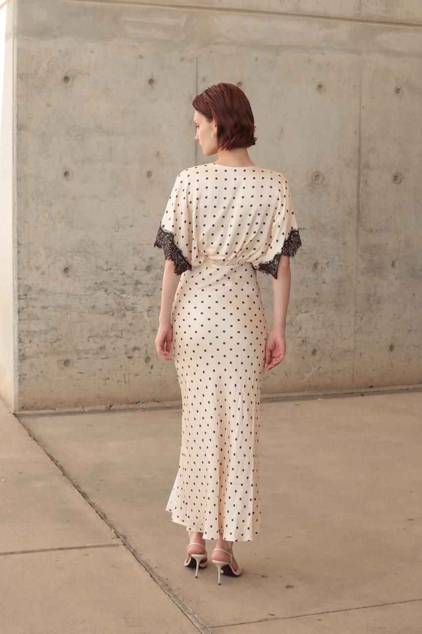 LONG DRESS WITH DOTS AND LACE DETAILING – Image 4