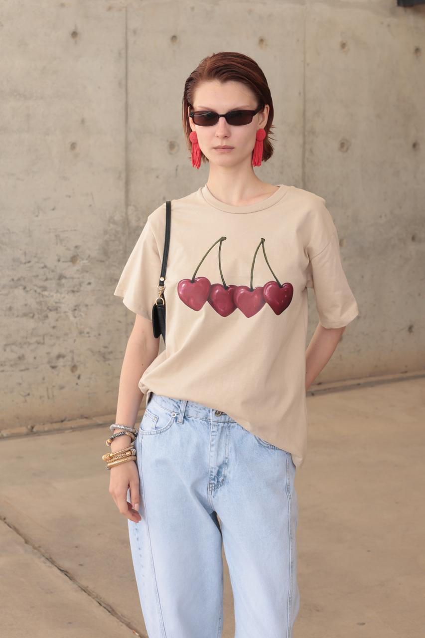 T-SHIRT ROUND NECK WITH CHERRY PRINT – Image 1