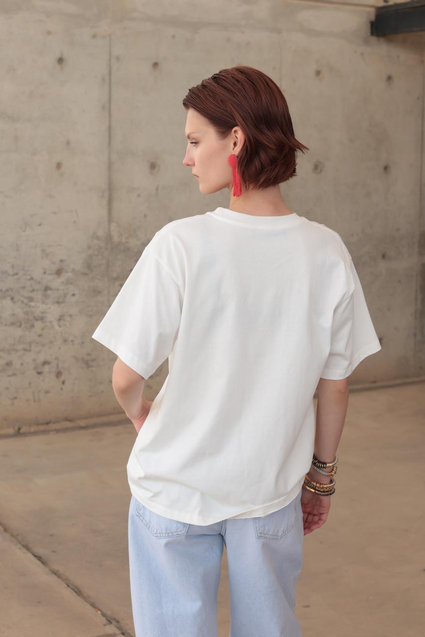 T-SHIRT ROUND NECK WITH CHERRY PRINT – Image 2