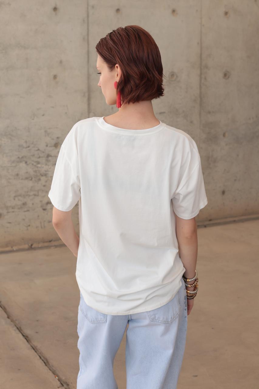 T-SHIRT WITH RED LOGO – Image 2