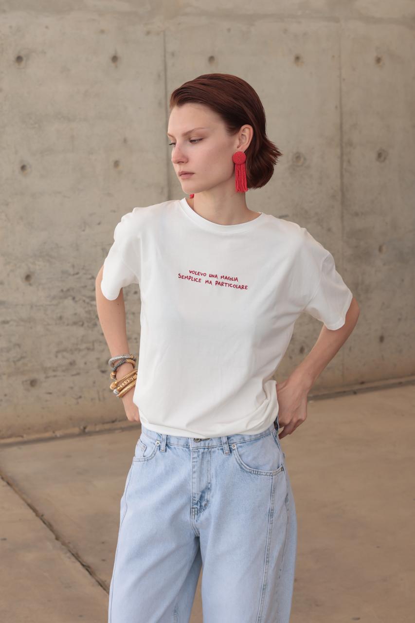 T-SHIRT WITH RED LOGO – Image 1